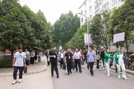 c04b7c60566a59135edbe052b7abbc3